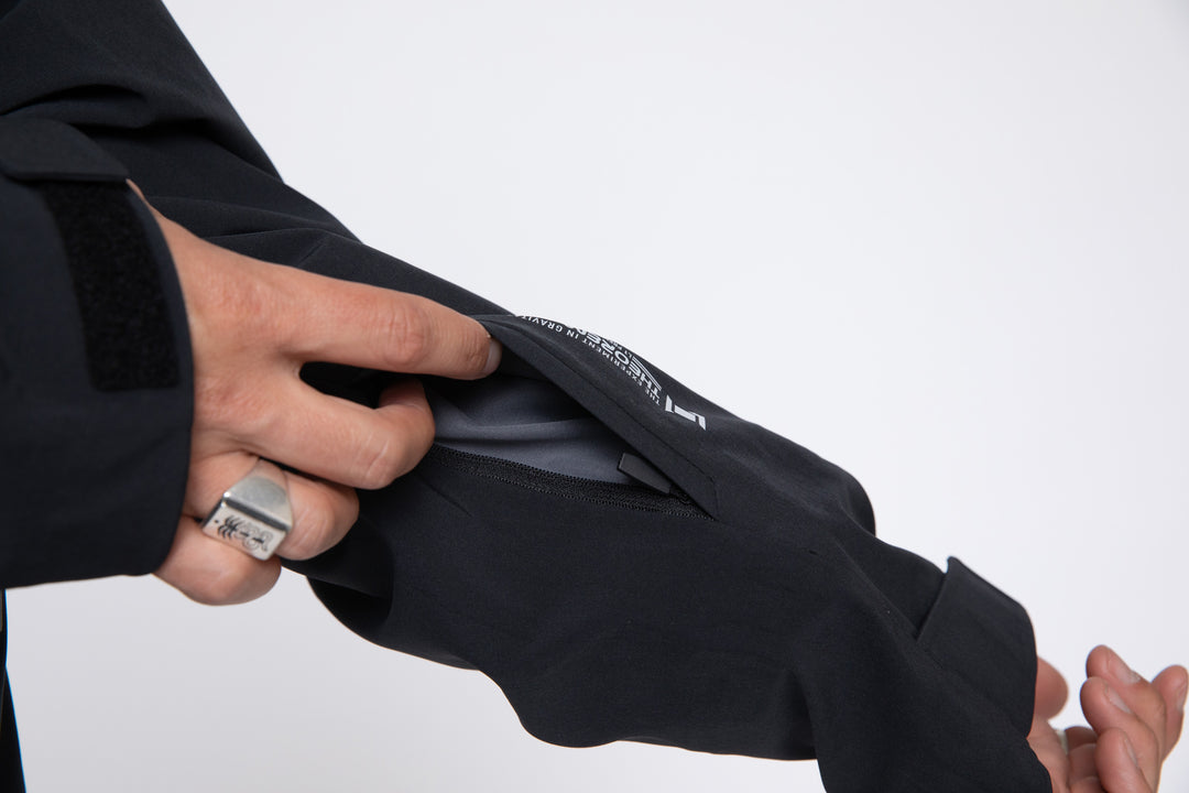 AXIAL JACKET
