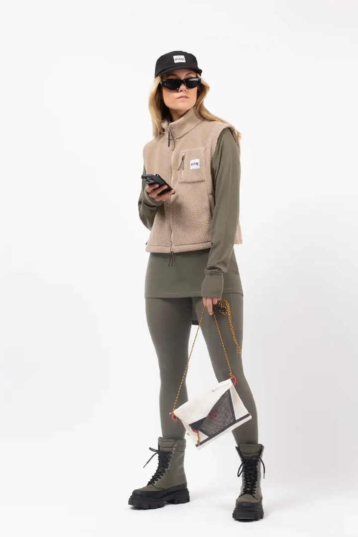 BOXY SHERPA VEST