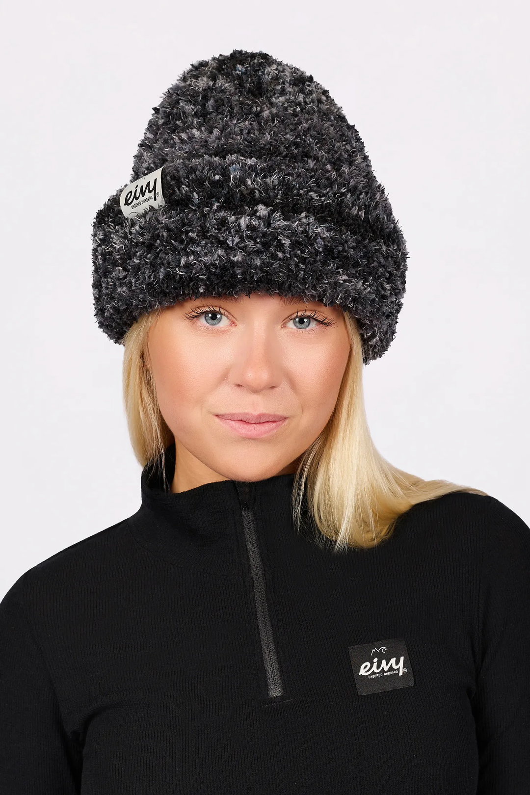BOUCLE KNIT BEANIE