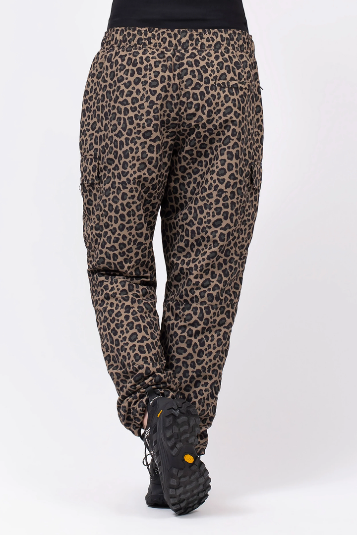 FITTED OUTDOOR PANTS
