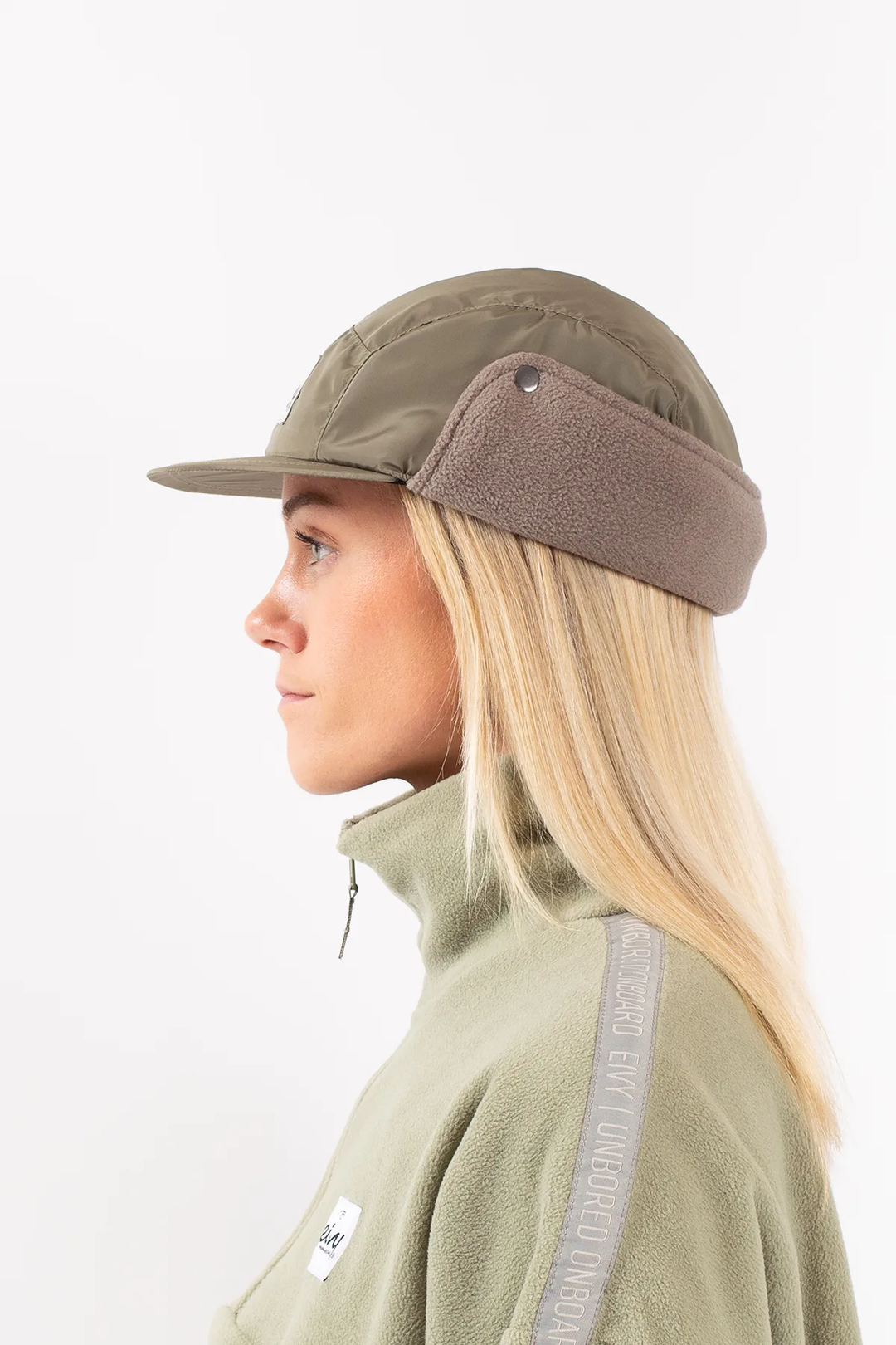 MOUNTAIN CAP
