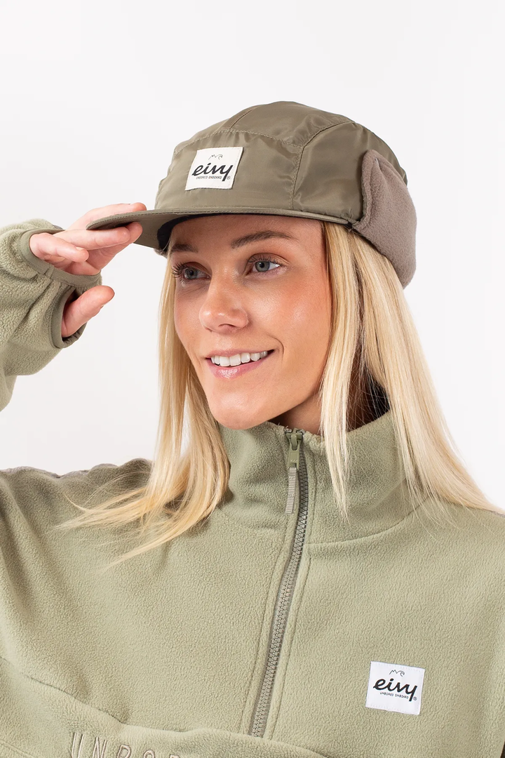 MOUNTAIN CAP