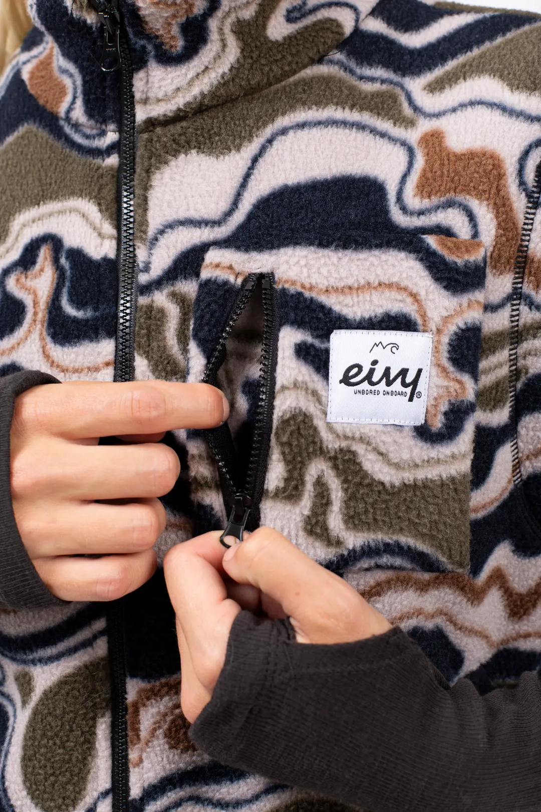 BOXY SHERPA VEST