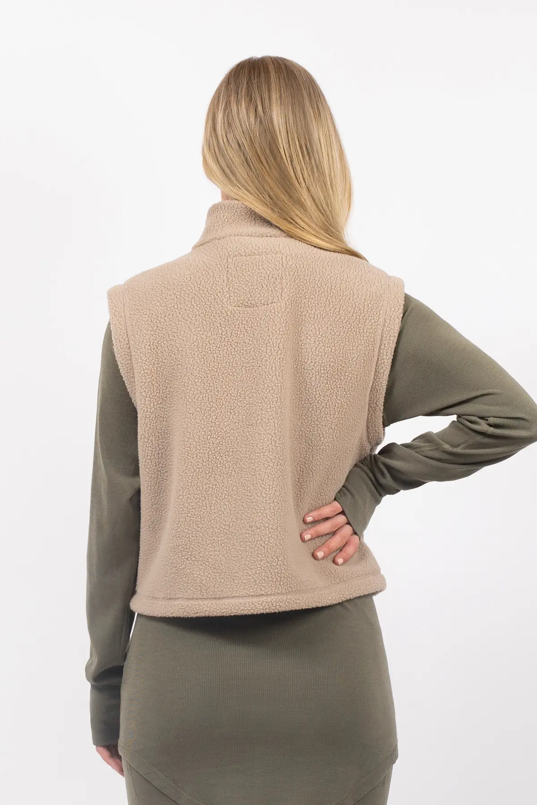 BOXY SHERPA VEST